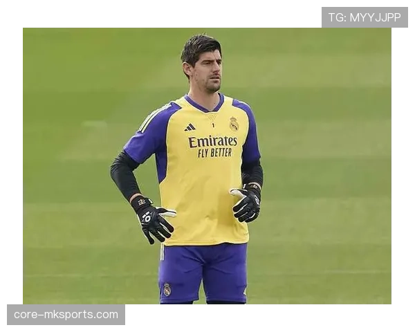 库尔图瓦十字韧带撕裂赛季报销,球队防线遭遇重创 库尔图瓦十字韧带撕裂赛季报销,球队防线遭遇重创