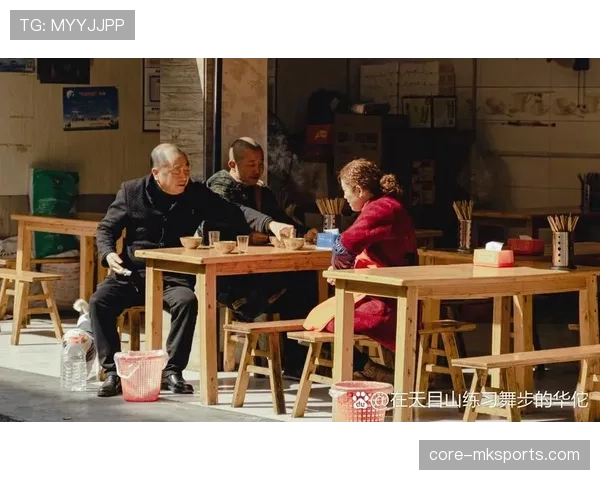 阿什拉夫家庭生活揭秘：平凡日常中展现的独特亲情与支持