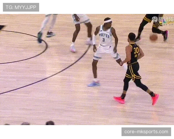 德雷蒙德·格林通过挡拆防守干扰投篮效率显著提升勇士防线竞争力